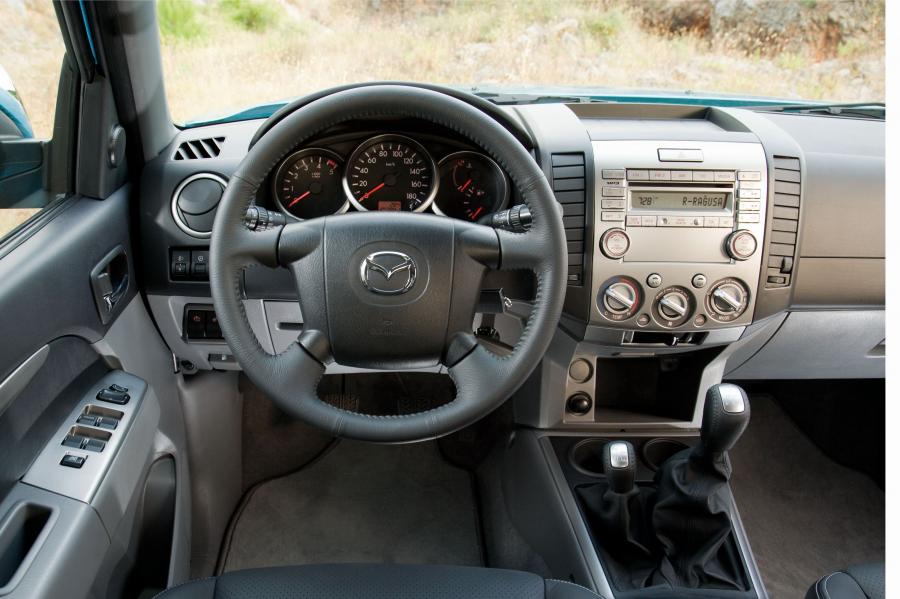  Mazda BT-50 2008 года  (фото 42 из 91)